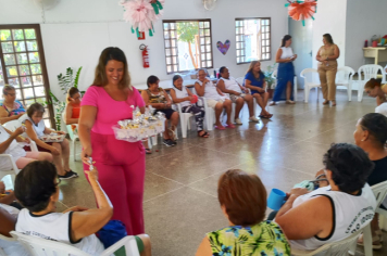 Foto - Comemoração do dia Internacional da mulher! Grupos de atividades motivacionais Rosa Rubra e Vida em forma. e tambem a Terceira Idade