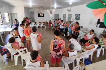 Foto - Comemoração do dia Internacional da mulher! Grupos de atividades motivacionais Rosa Rubra e Vida em forma. e tambem a Terceira Idade