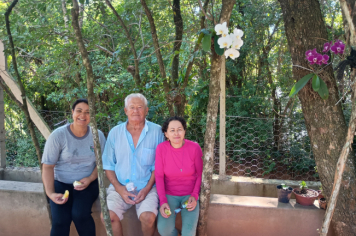 Foto - Caminhada até a Capela no bairro do Mirante com o Grupo de atividades motivacionais Rosa Rubra e Vida em Forma de Nova Columbia ! 
