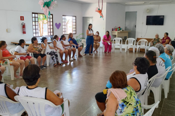Foto - Comemoração do dia Internacional da mulher! Grupos de atividades motivacionais Rosa Rubra e Vida em forma. e tambem a Terceira Idade