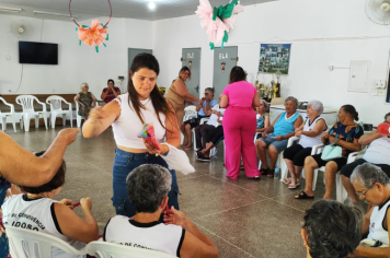 Foto - Comemoração do dia Internacional da mulher! Grupos de atividades motivacionais Rosa Rubra e Vida em forma. e tambem a Terceira Idade
