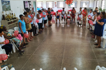 Foto - Comemoração do dia Internacional da mulher! Grupos de atividades motivacionais Rosa Rubra e Vida em forma. e tambem a Terceira Idade