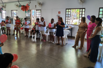 Foto - Comemoração do dia Internacional da mulher! Grupos de atividades motivacionais Rosa Rubra e Vida em forma. e tambem a Terceira Idade