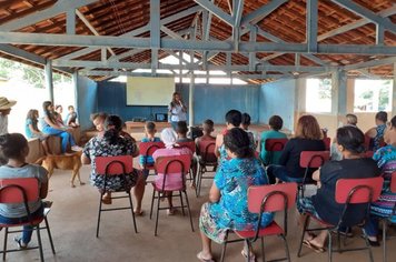 Palestra sobre ervas medicinais no bairro rural de são Benedito