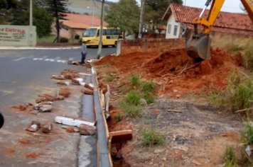 RECUPERAÇÃO DE GUIAS E SARJETAS